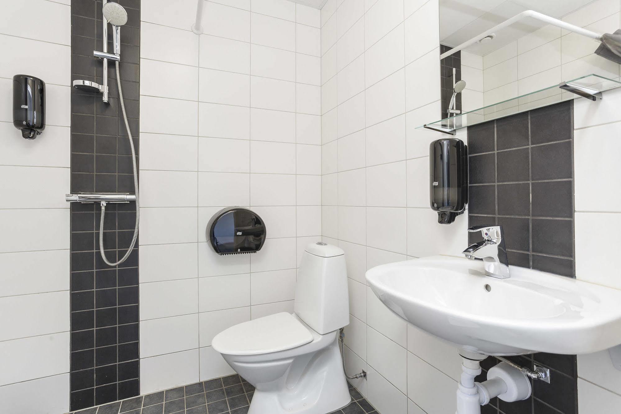 Hotel Vindeus Södertälje Kültér fotó