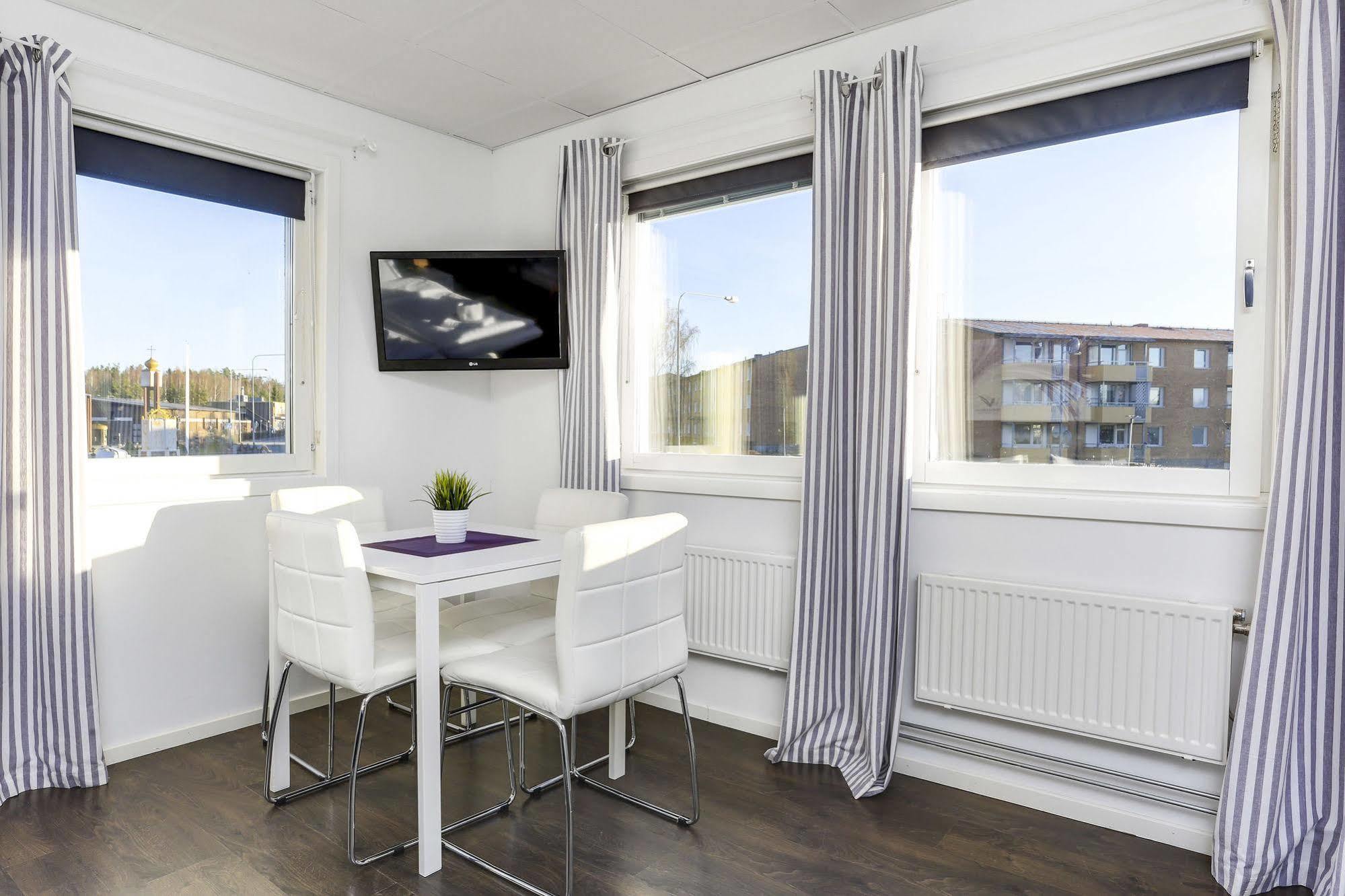 Hotel Vindeus Södertälje Kültér fotó